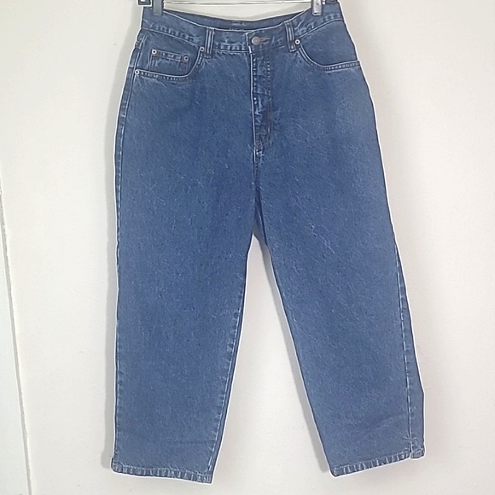 Bill Blass Jeanswear Vintage Med Blue Denim Capris Size 8 High Rise Straight Leg